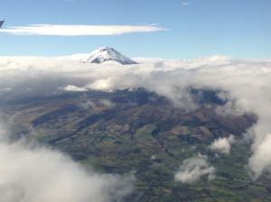 Vulcan Pichincha, de 4.700 metros, ubicado a algunos quilómetros de la ciudad de Quito. 